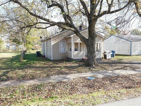 604 N 3RD ST, Hayti, MO 63851