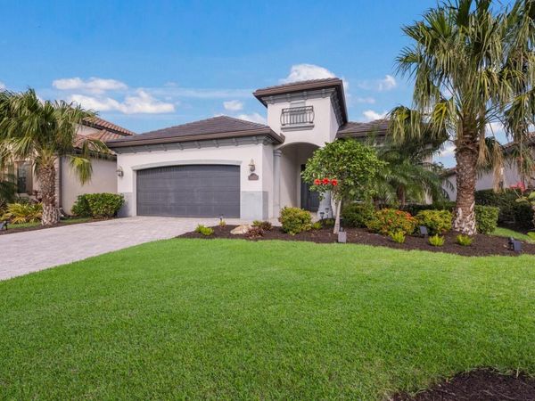6113 CESSNA RUN, BRADENTON, FL 34211