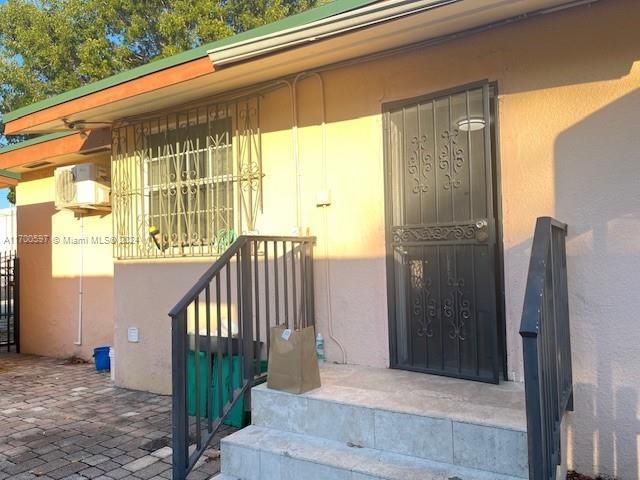 161 NW 35th St, Miami, FL 33127 Photo