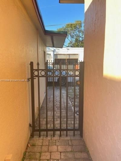 161 NW 35th St, Miami, FL 33127 Photo