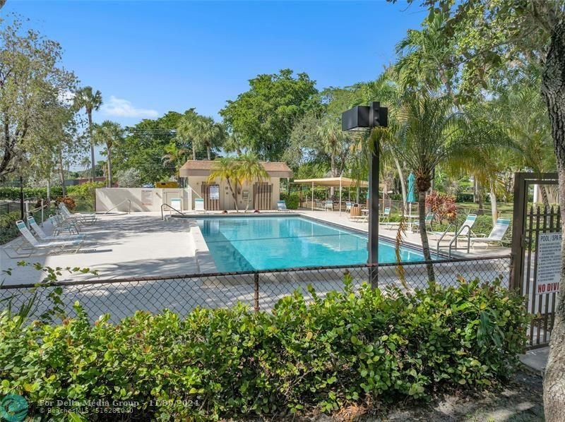 7653 NW 79th Avenue, Unit 208, Tamarac, FL 33321 Photo