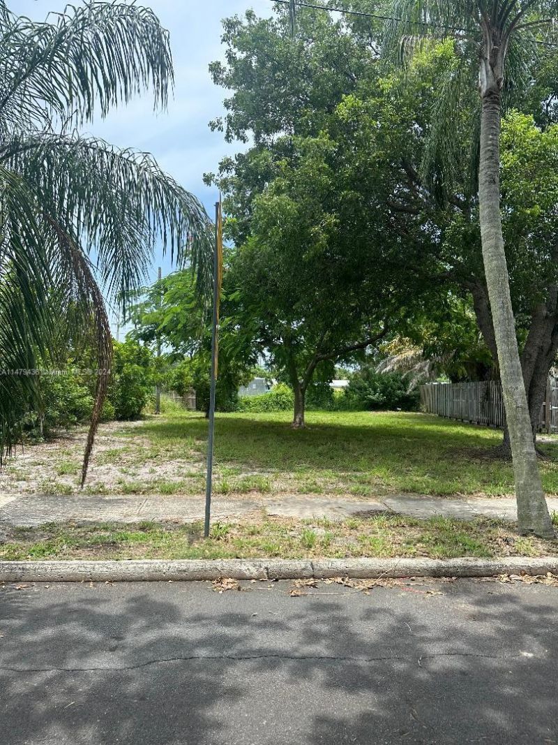 3014 Greenwood Ave, West Palm Beach, FL 33407 Photo
