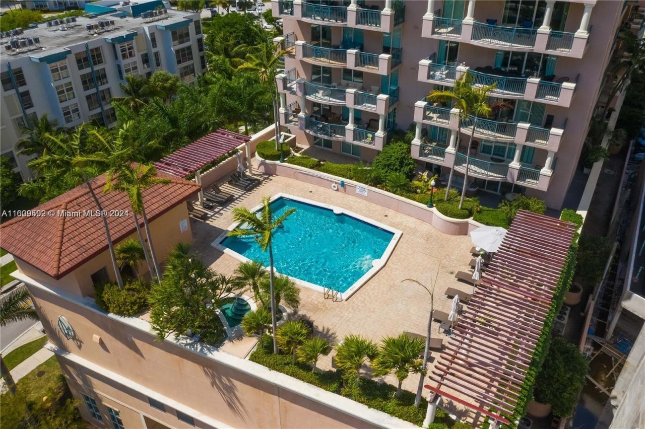 17555 Atlantic Blvd, Unit 606, Sunny Isles Beach, FL 33160 Photo