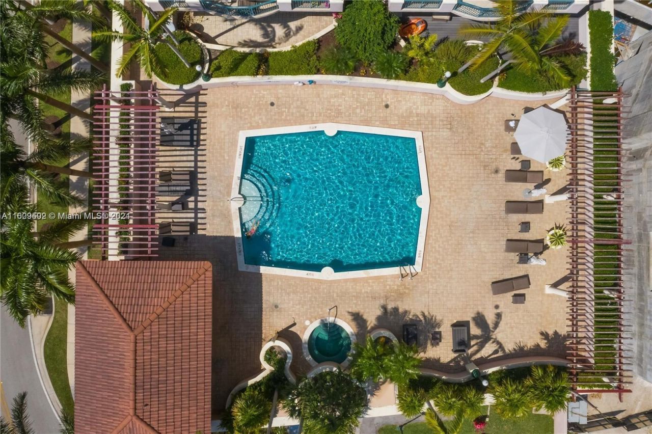 17555 Atlantic Blvd, Unit 606, Sunny Isles Beach, FL 33160 Photo