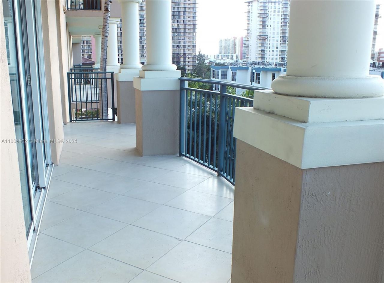 17555 Atlantic Blvd, Unit 606, Sunny Isles Beach, FL 33160 Photo