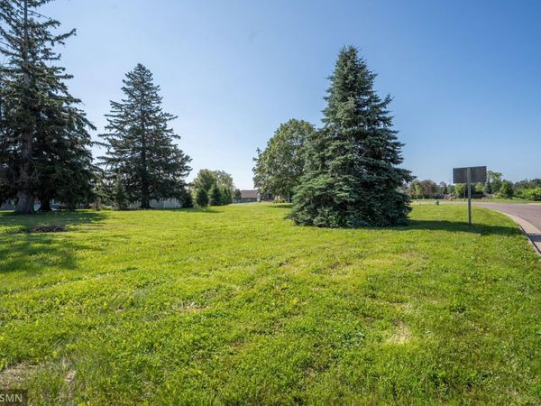 2364 St Andrews Drive, Altoona, WI 54720