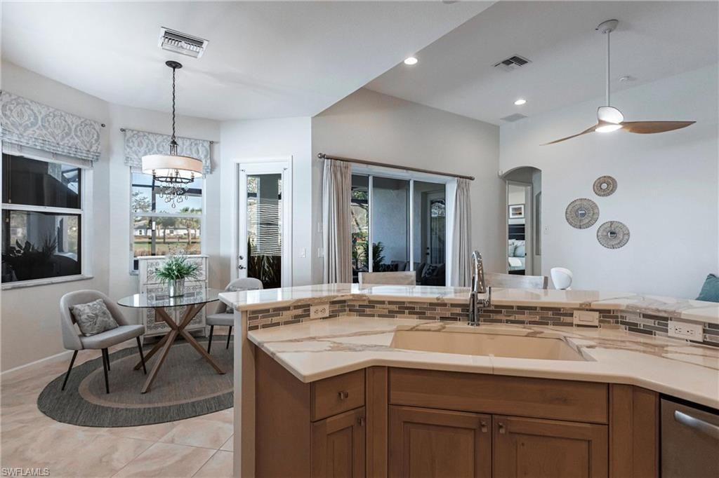 3920 Lakeview Isle Ct, Fort Myers, FL 33905 Photo