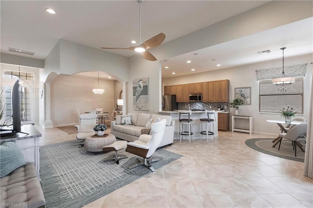 3920 Lakeview Isle Ct, Fort Myers, FL 33905 Photo
