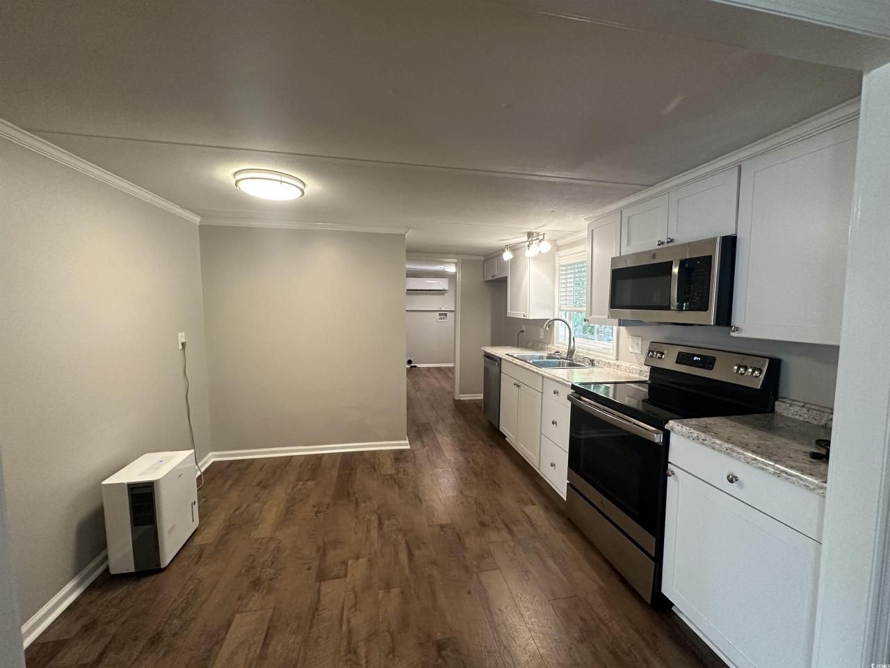 1401 Charles Dr. Photo 5