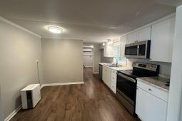 1401 Charles Dr. photo 4