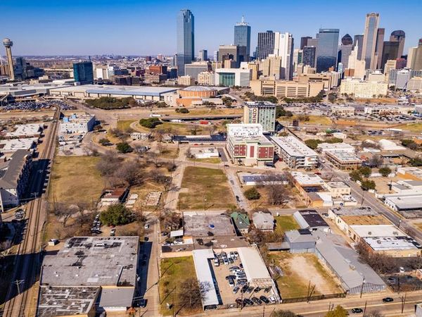 1204 Powhattan Street, Dallas, TX 75215