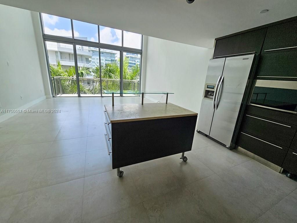 6000 Collins Ave, Unit 528, Miami Beach, FL 33140 Photo