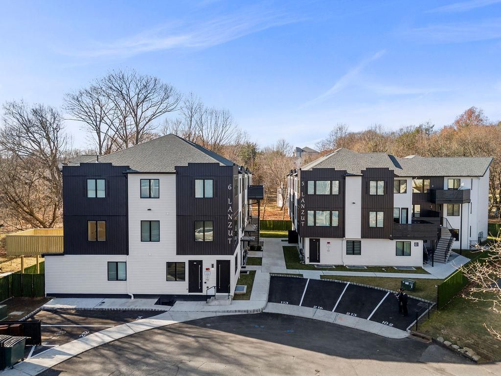 6 Lanzut Court, Unit 214, Monsey, NY 10952 Main Photo