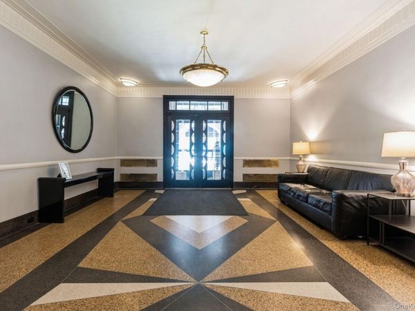 405 W 57th Street, Unit 4C, New York (Manhattan), NY 10019