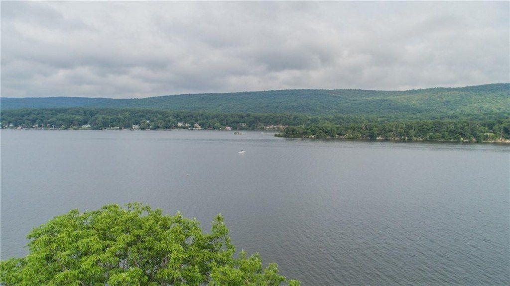 26 Cove Road, Greenwood Lake, NY 10925 Main Photo