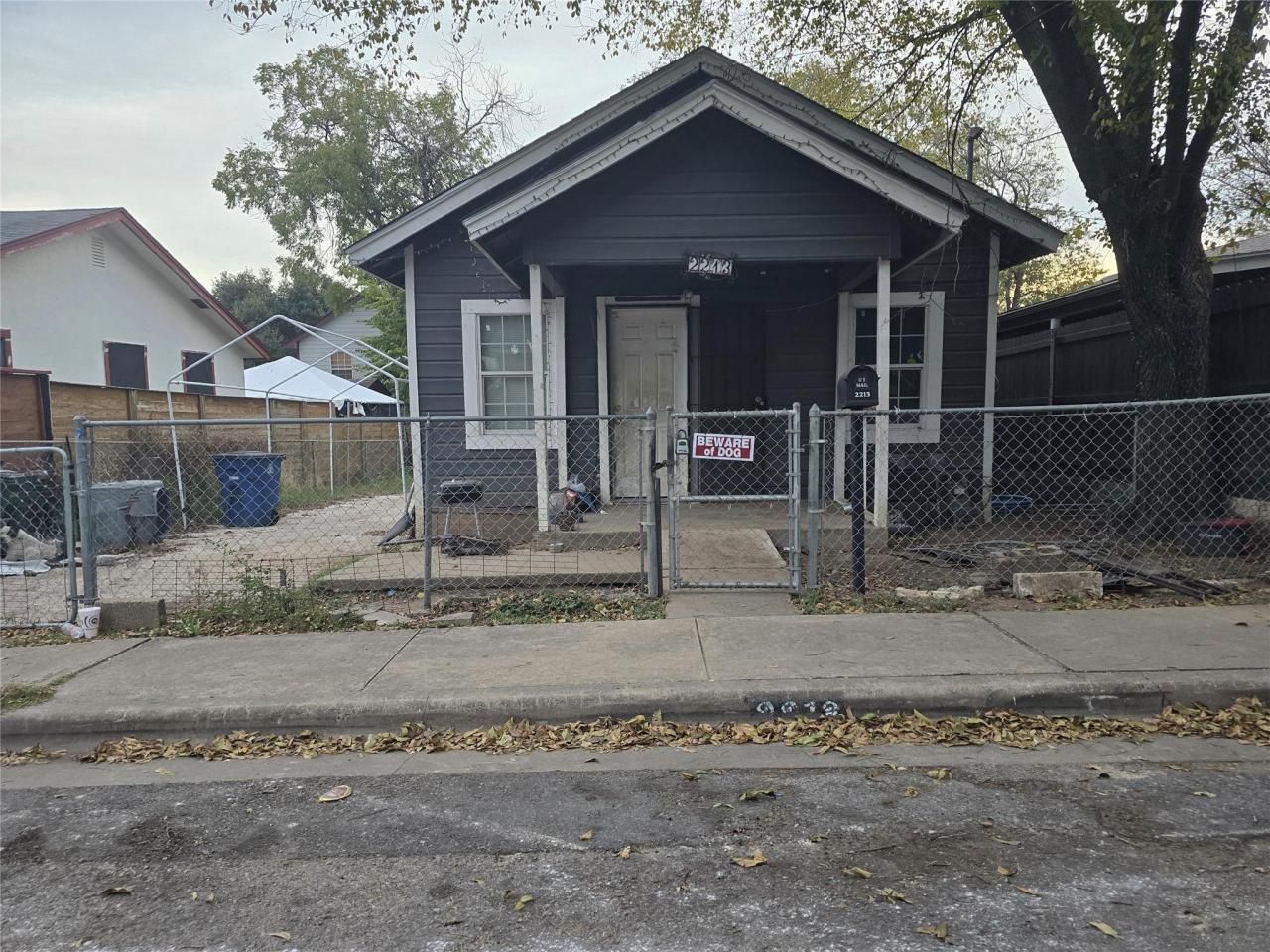2213 Santa Maria St, Austin, TX 78702 Main Photo