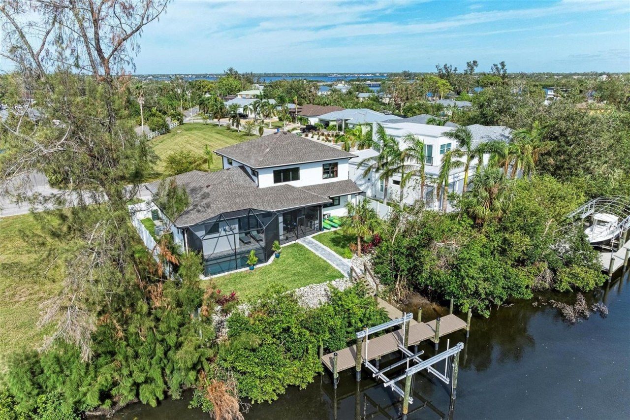 901 30th Court E, Bradenton, FL 34208 Photo