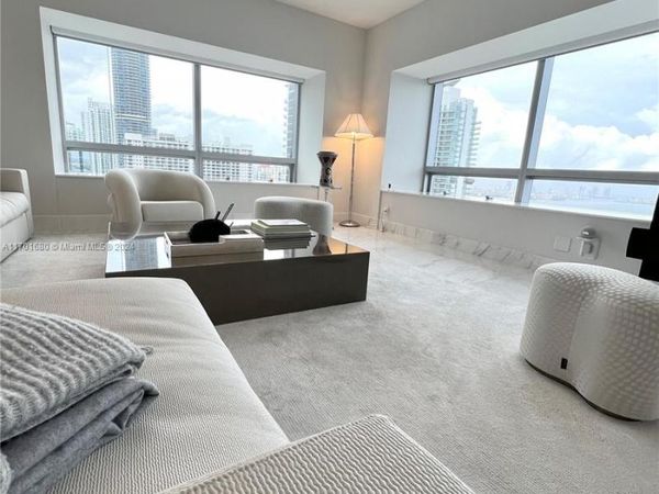 1435 Brickell Ave, Unit 3307, Miami, FL 33131