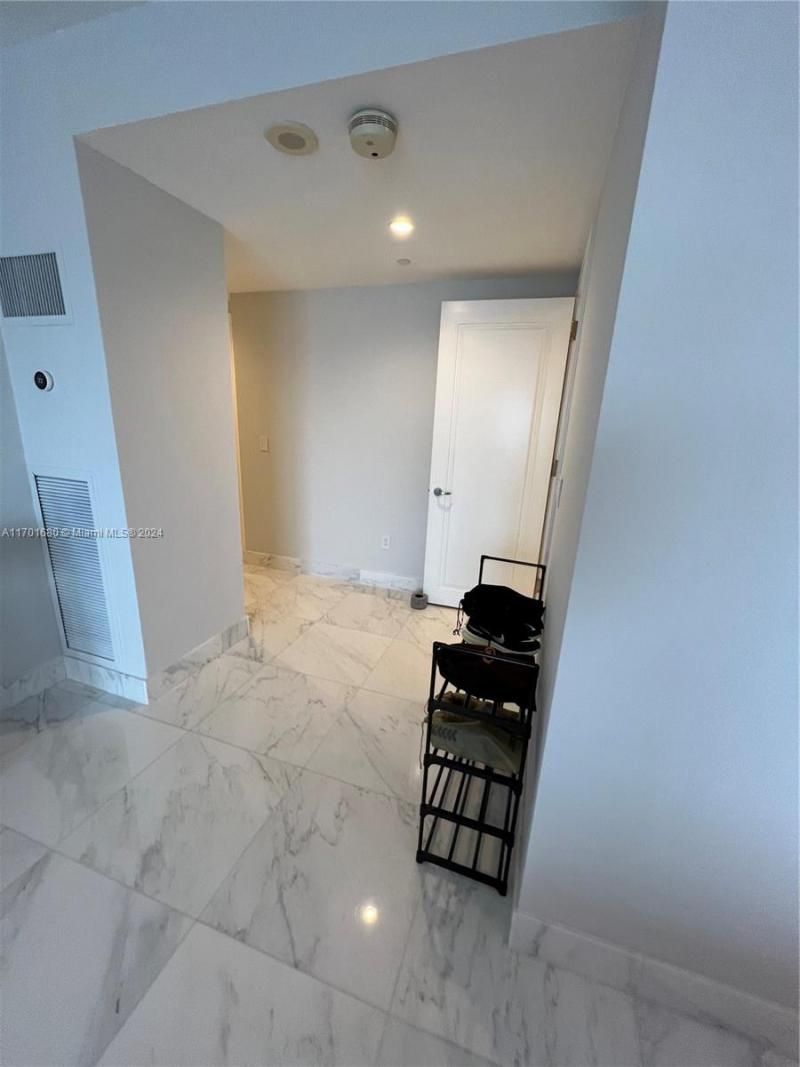 1435 Brickell Ave, Unit 3307, Miami, FL 33131 Photo