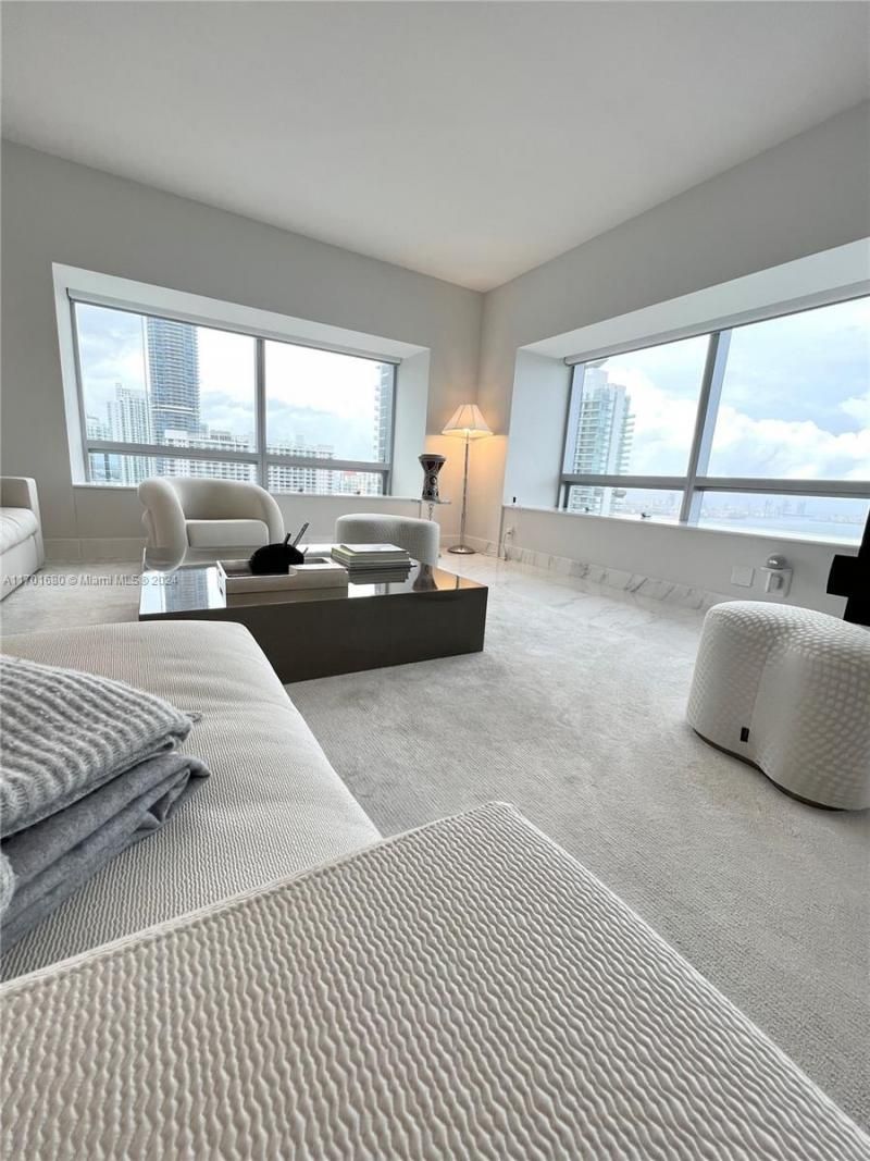 1435 Brickell Ave, Unit 3307, Miami, FL 33131 Photo