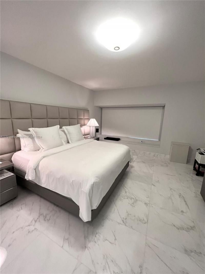 1435 Brickell Ave, Unit 3307, Miami, FL 33131 Photo