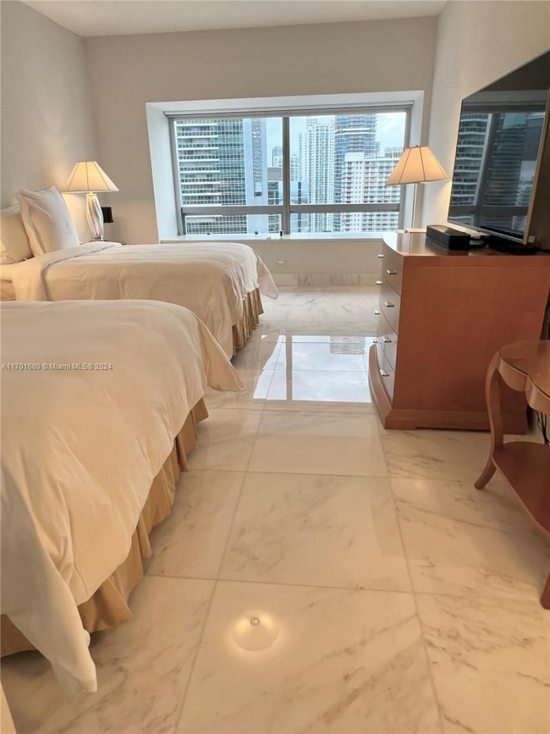 1435 Brickell Ave, Unit 3307, Miami, FL 33131 Photo