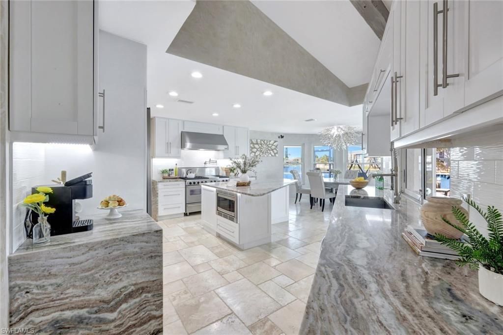 5211 Tamiami Ct, Cape Coral, FL 33904 Photo