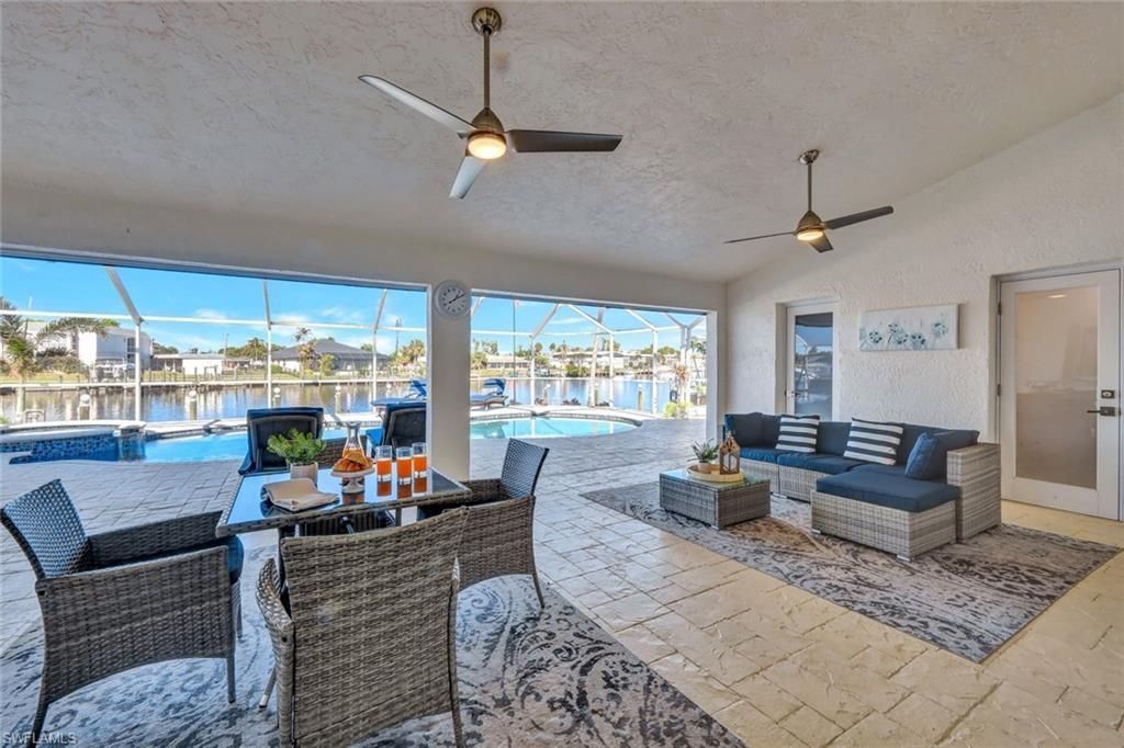 5211 Tamiami Ct, Cape Coral, FL 33904 Photo