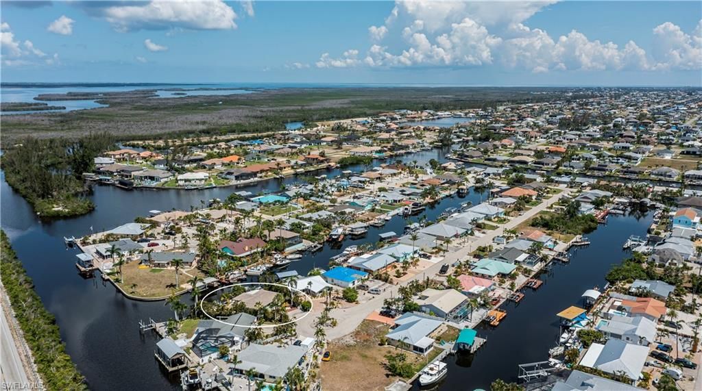 12101 Moon Shell Dr, Matlacha Isles, FL 33991 Photo