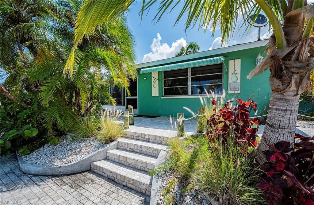 12101 Moon Shell Dr, Matlacha Isles, FL 33991 Photo