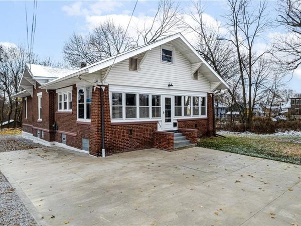 613 Wooster Road N, Barberton, OH 44203