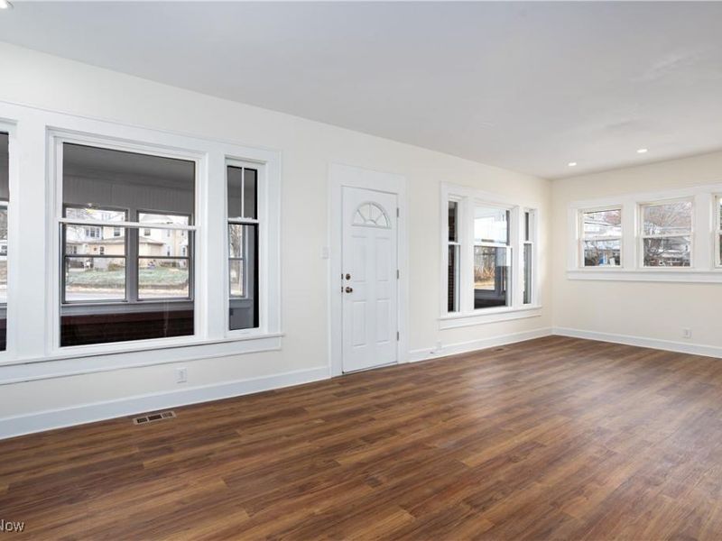 613 Wooster Road N, Barberton, OH 44203 Photo 13