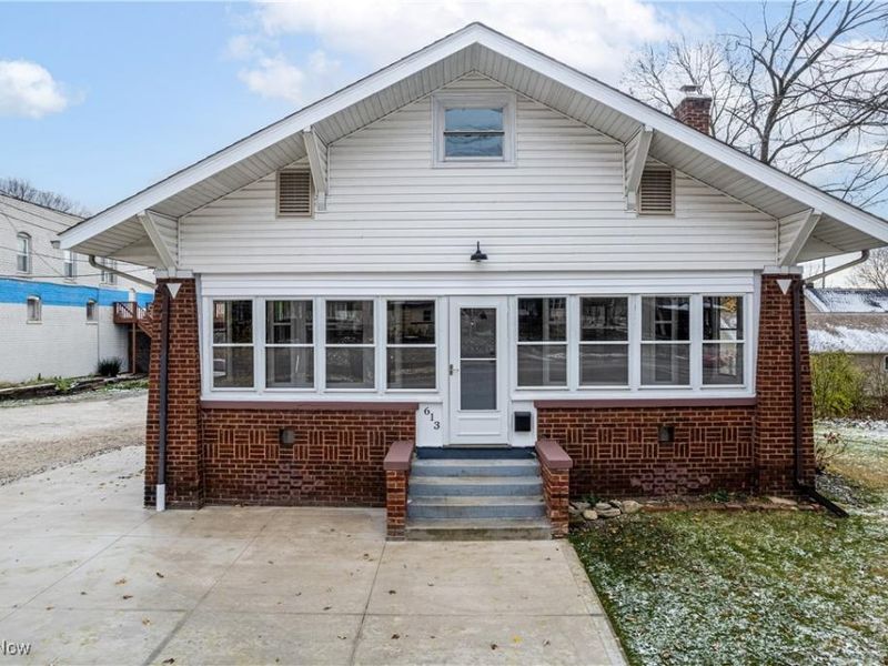 613 Wooster Road N, Barberton, OH 44203 Photo 3