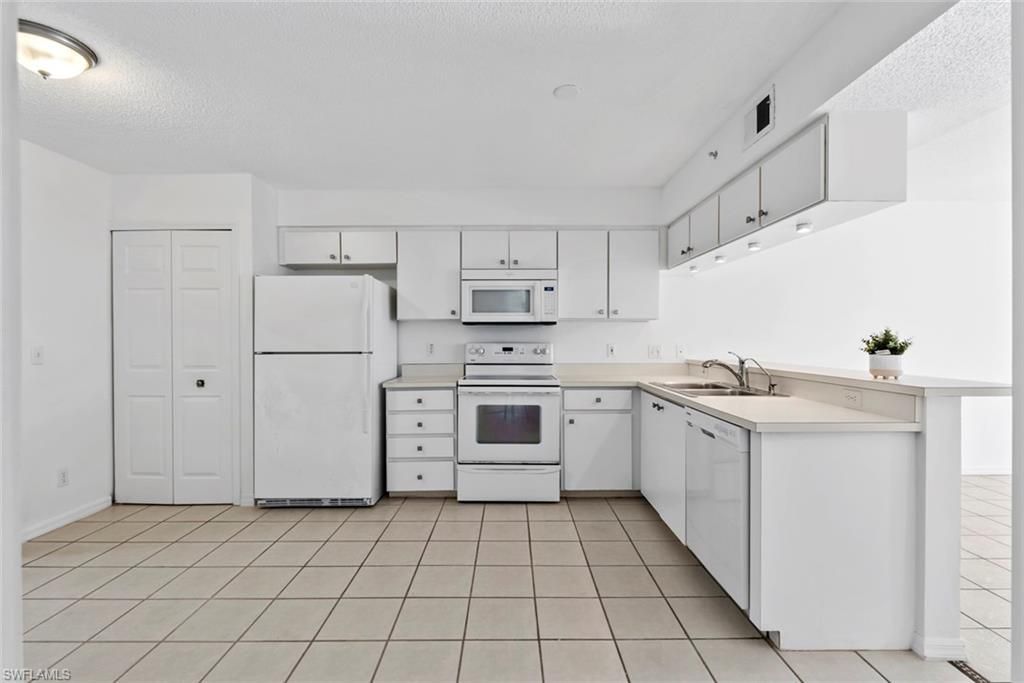 28710 Bermuda Bay Way, Unit 104, Bonita Springs, FL 34134 Photo