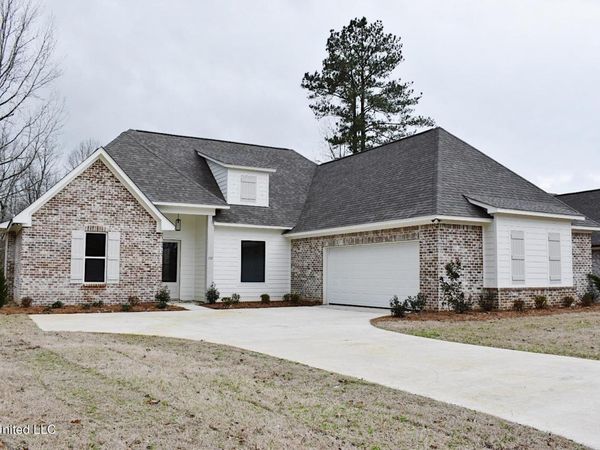 131 Salus Bend, Clinton, MS 39056