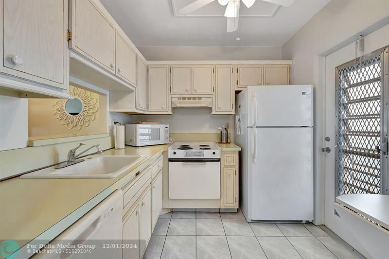 4431 NW 16th Street, Unit 303, Fort Lauderdale, FL 33313 Photo