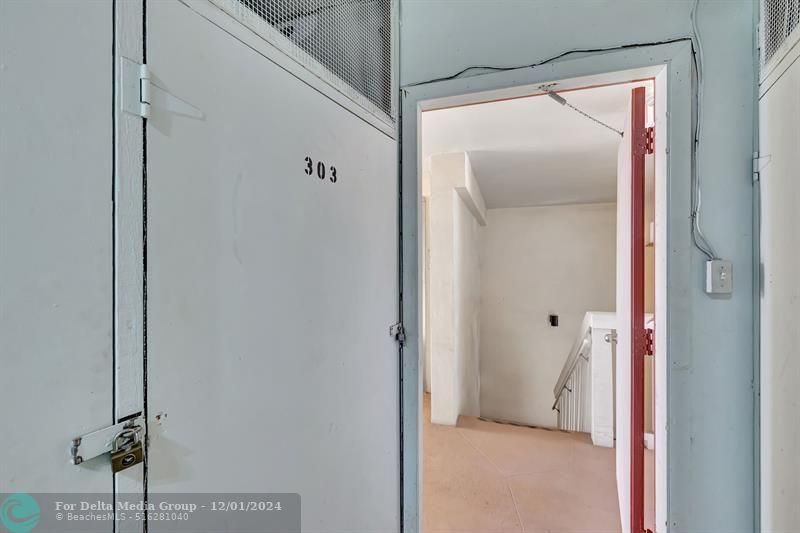 4431 NW 16th Street, Unit 303, Fort Lauderdale, FL 33313 Photo