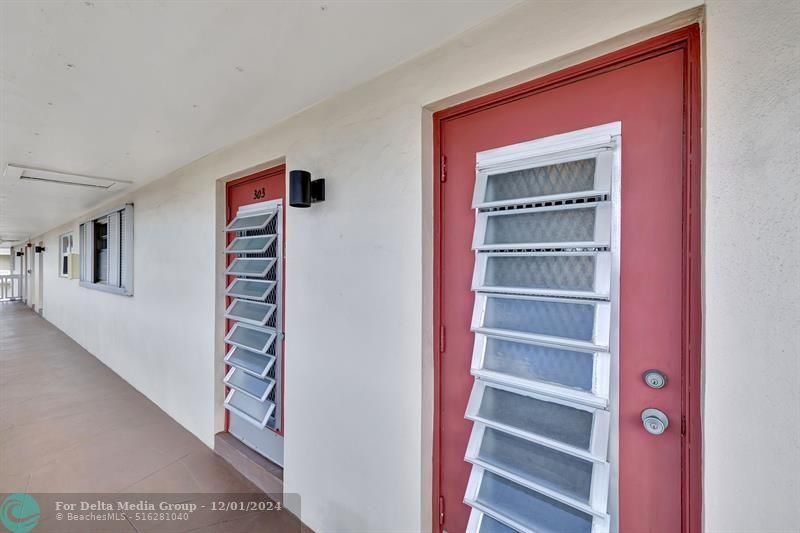 4431 NW 16th Street, Unit 303, Fort Lauderdale, FL 33313 Photo