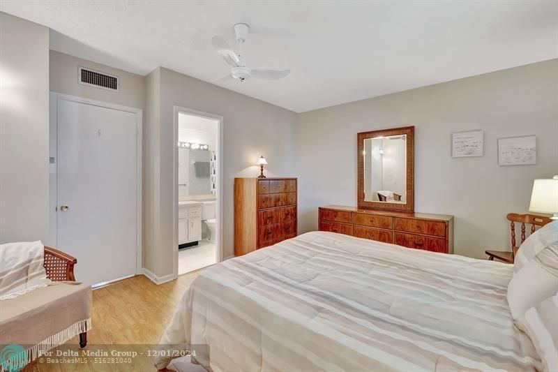 4431 NW 16th Street, Unit 303, Fort Lauderdale, FL 33313 Photo