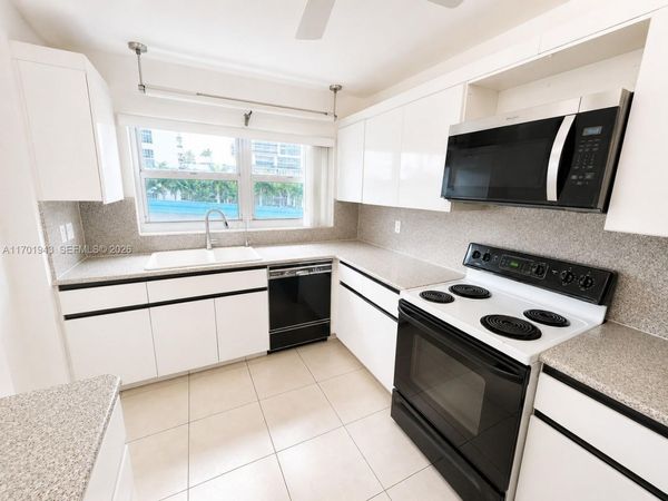 1825 S Ocean Dr, Unit 401, Hallandale Beach, FL 33009