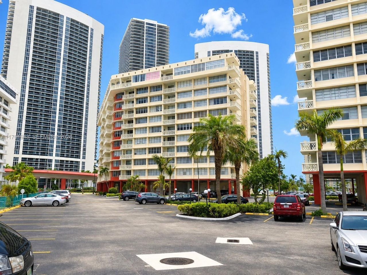 1825 S Ocean Dr, Unit 401, Hallandale Beach, FL 33009 Photo