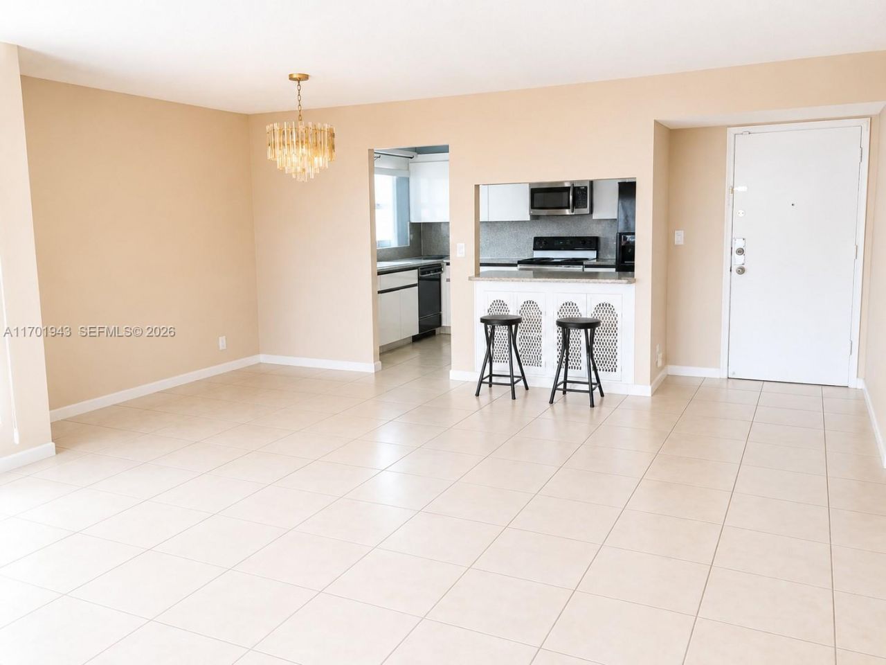 1825 S Ocean Dr, Unit 401, Hallandale Beach, FL 33009 Photo