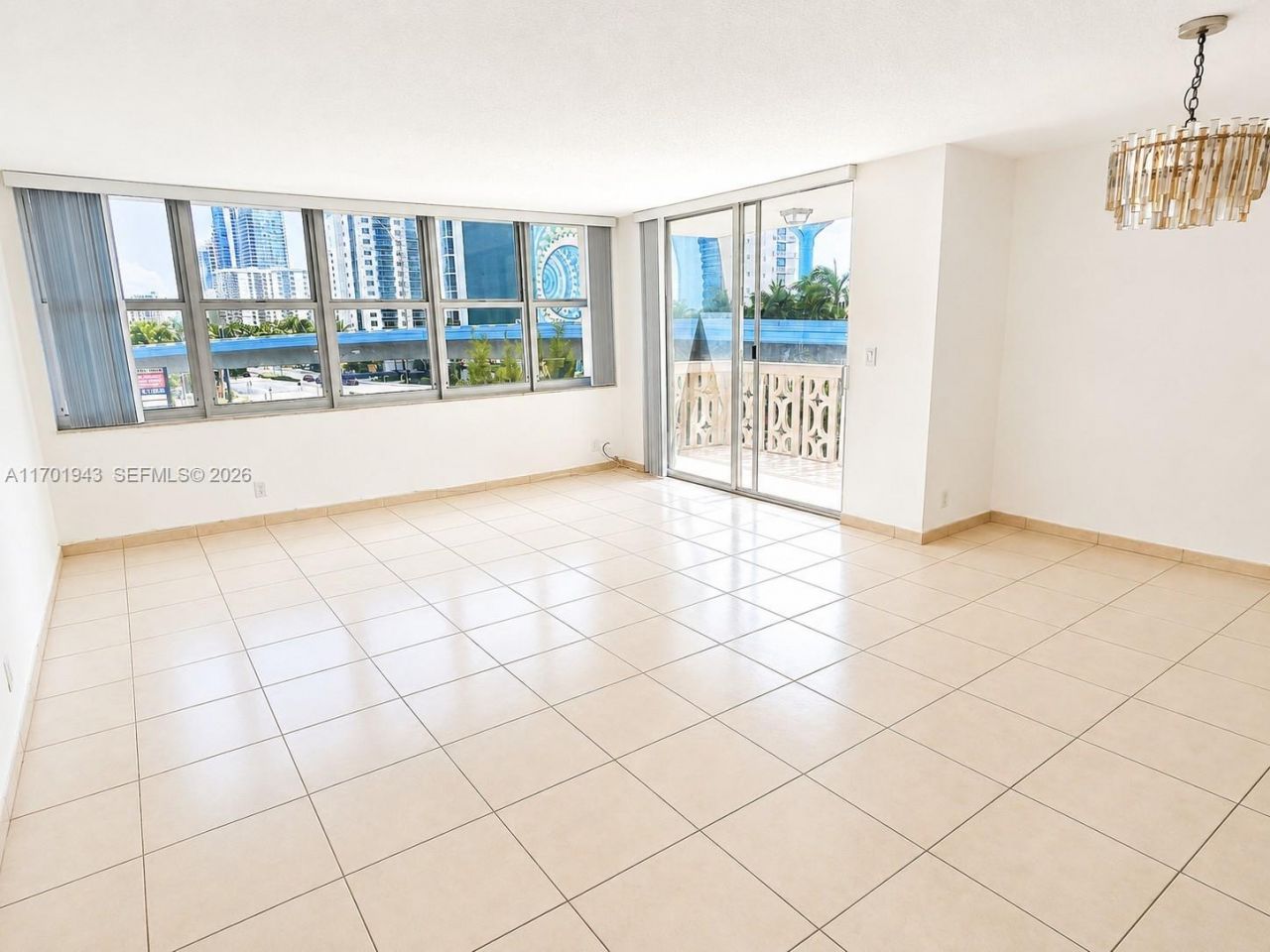 1825 S Ocean Dr, Unit 401, Hallandale Beach, FL 33009 Photo