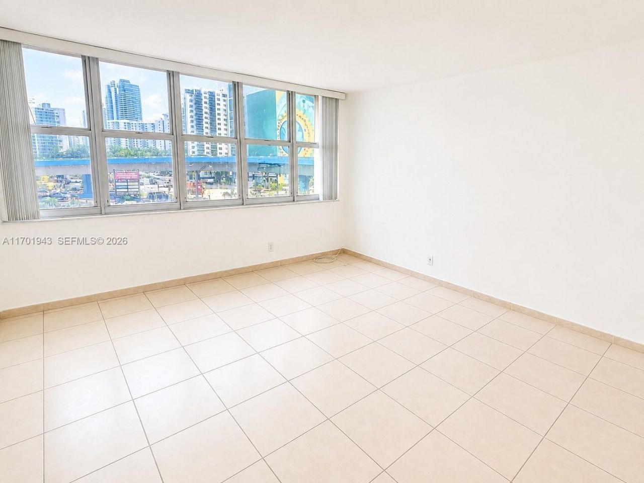 1825 S Ocean Dr, Unit 401, Hallandale Beach, FL 33009 Photo
