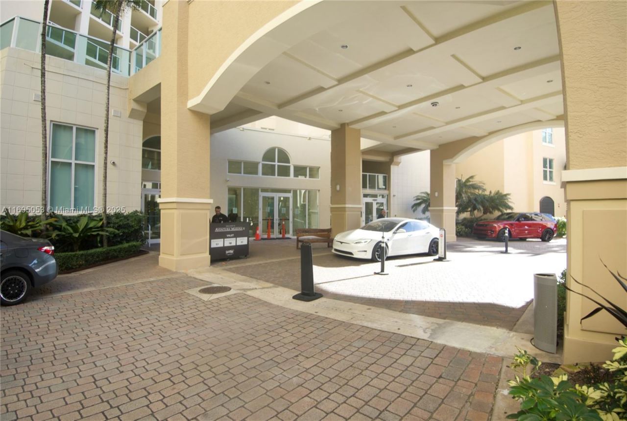 3330 NE 190th St, Unit 1316, Aventura, FL 33180 Photo