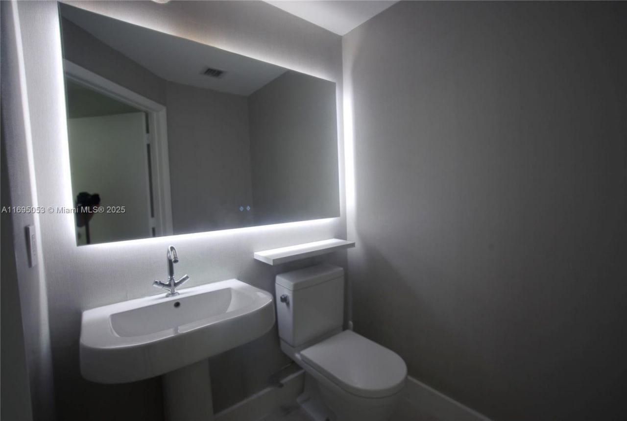 3330 NE 190th St, Unit 1316, Aventura, FL 33180 Photo