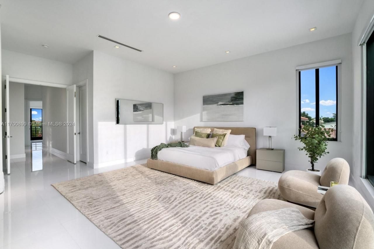 2040 NE 121st Rd, North Miami, FL 33181 Photo