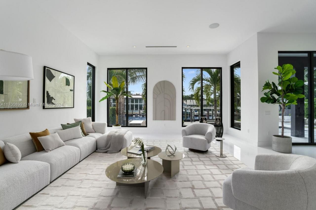 2040 NE 121st Rd, North Miami, FL 33181 Photo