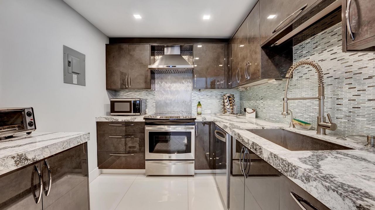 3546 S Ocean Boulevard, Unit 418, South Palm Beach, FL 33480 Photo