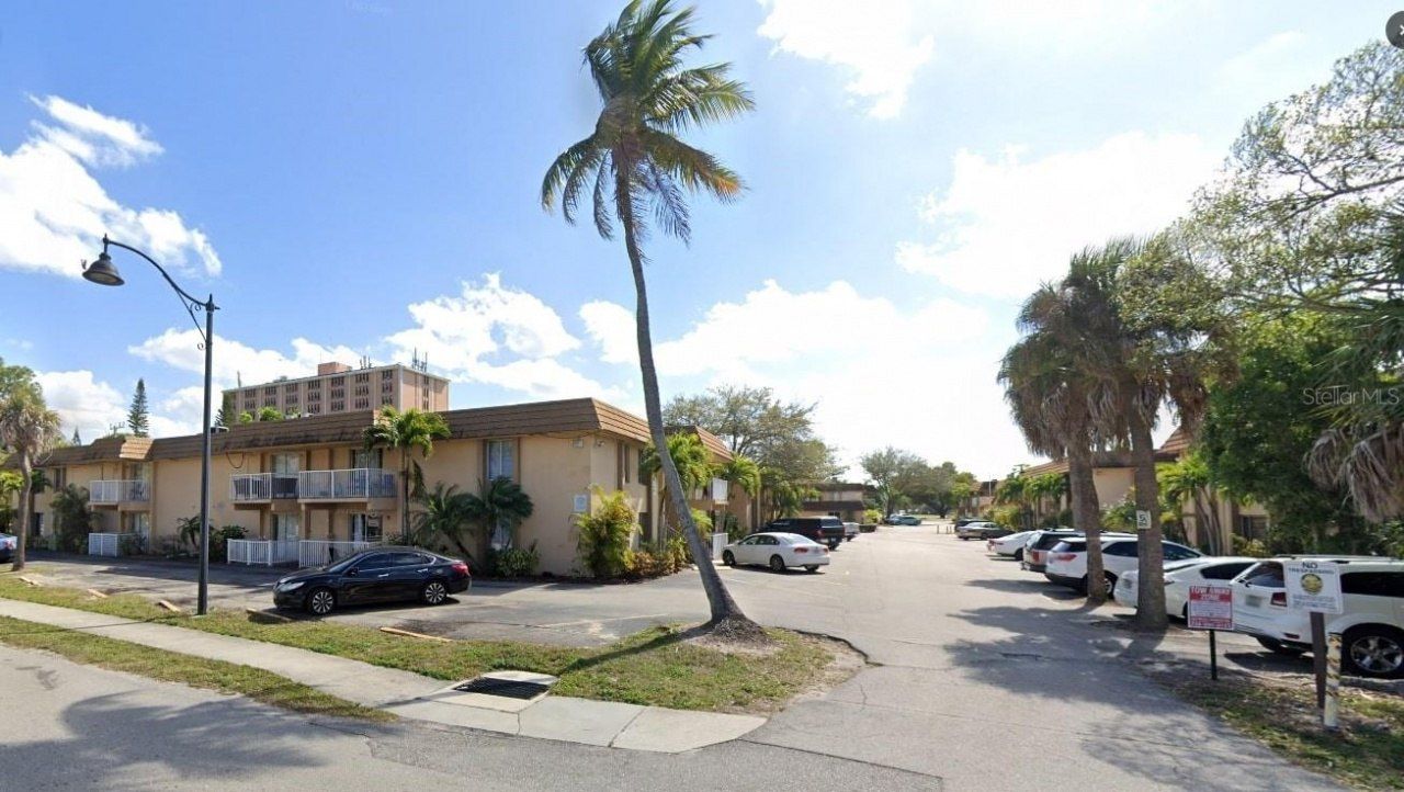 1830 Maravilla Avenue, Unit 413, Fort Myers, FL 33901 Photo